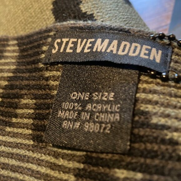 Steve Madden green camo scarf - Picture 4 of 5